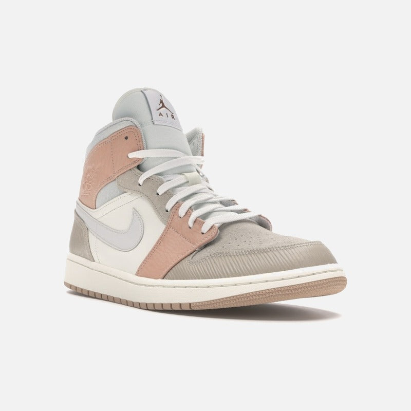 Jordan 1 Mid Milan