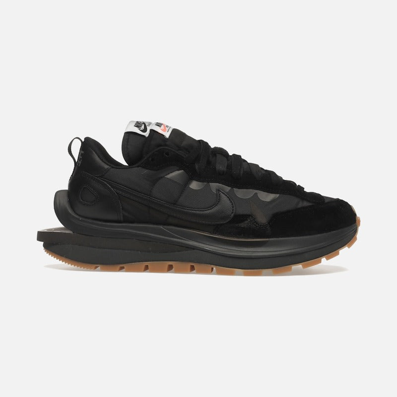 nike vaporwaffle sacai black gum