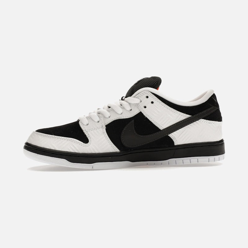 nike sb dunk low tightbooth