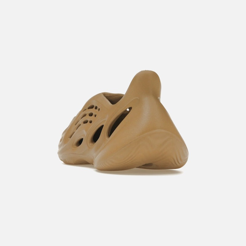adidas yeezy foam RNNR clay taupe