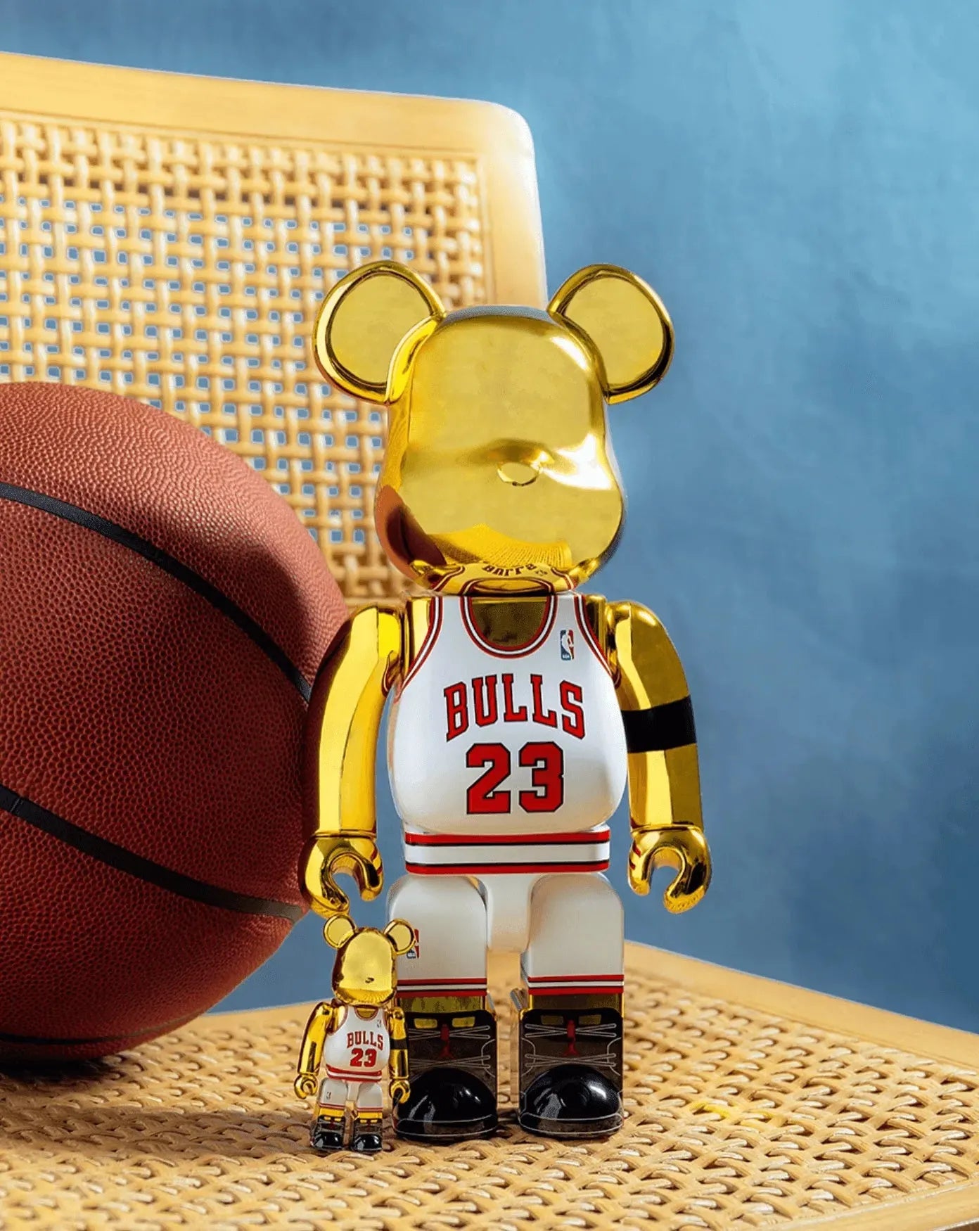 BEARBRICK MICHAEL JORDAN 100% 400% 1991 WORLD CHAMPION, collectibles,, Bearbrick, 3, ,