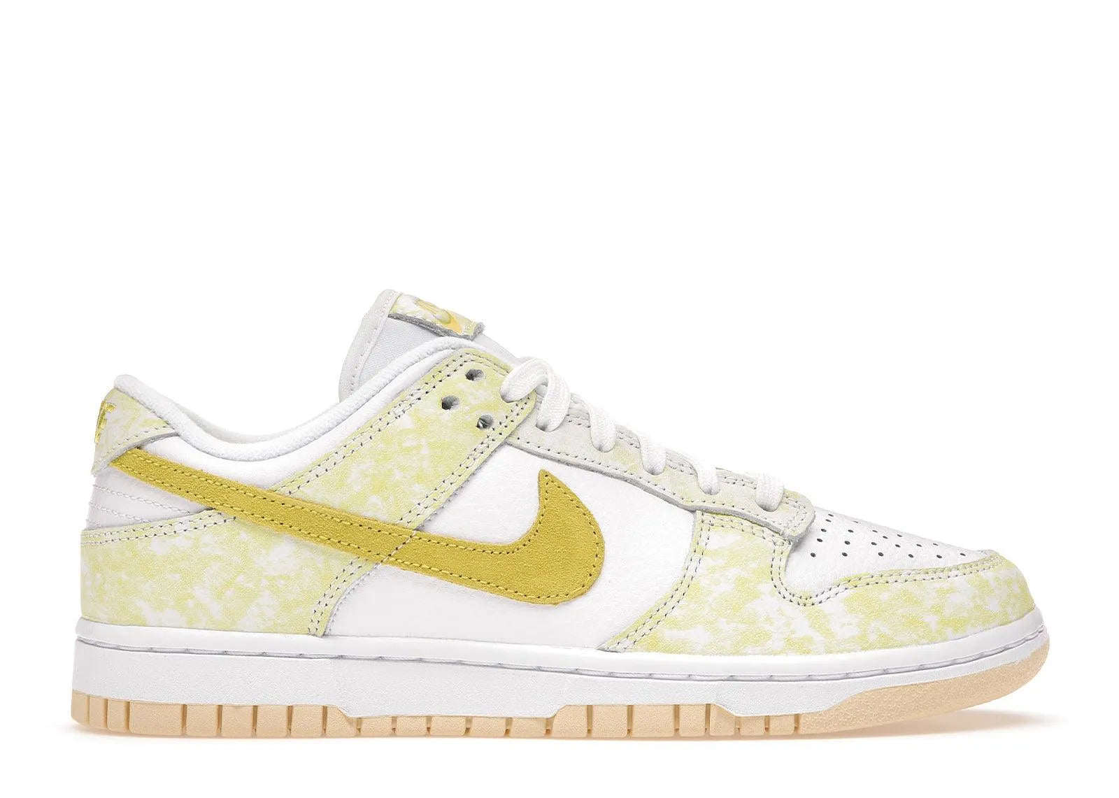 nike dunk low yellow strike (women's), sneakers,DM9467-700, Nike Dunk Low, 1, 195241511757,