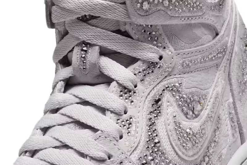 Air Jordan 1 Retro High OG Swarovski Vast Grey (Women's)