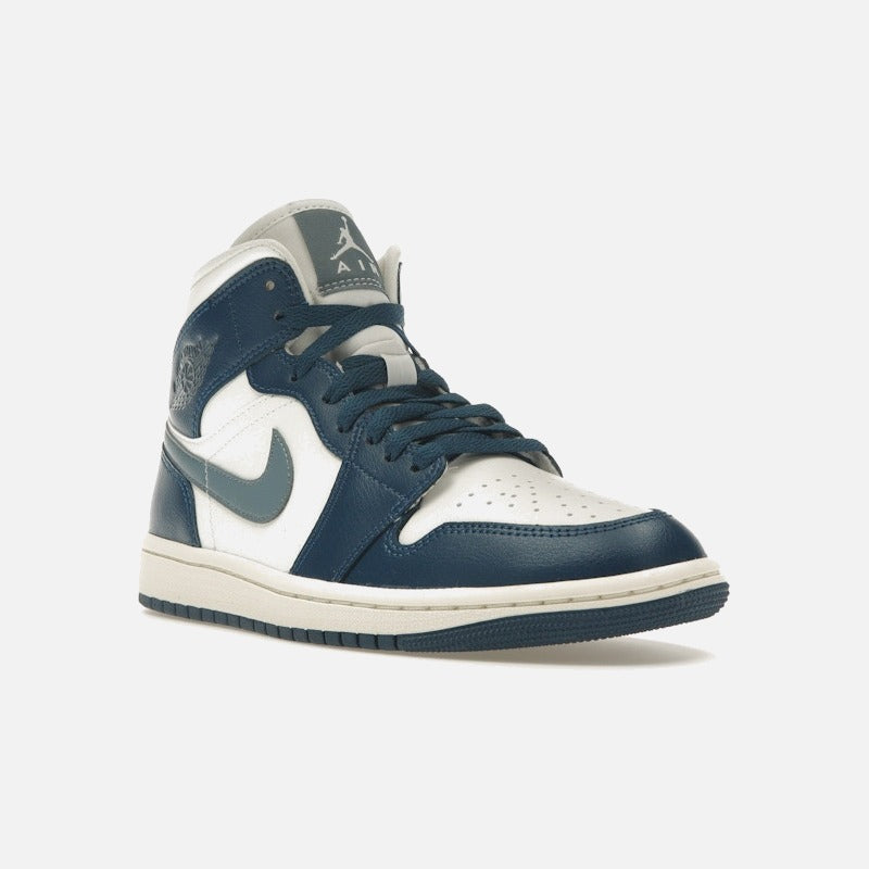 Jordan 1 Mid French Blue