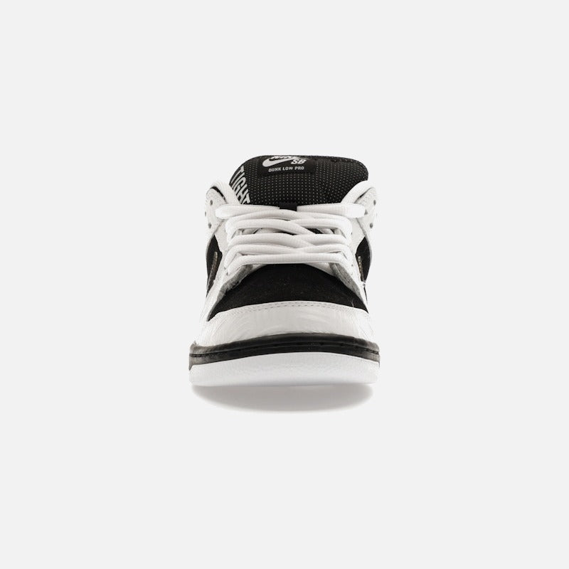 nike sb dunk low tightbooth