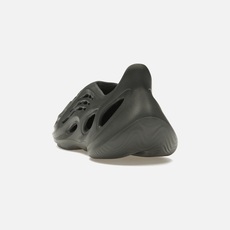 adidas yeezy foam rnr carbon