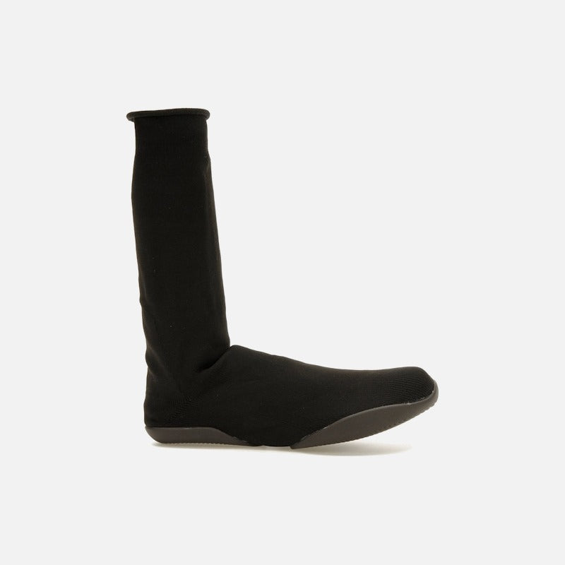 Yeezy Pods Black